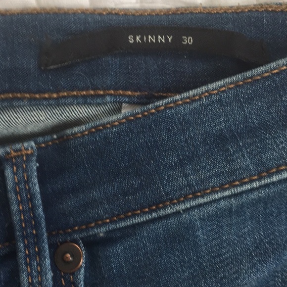 NWOT Banana Republic stretch ripped skinny jeans - Picture 3 of 4